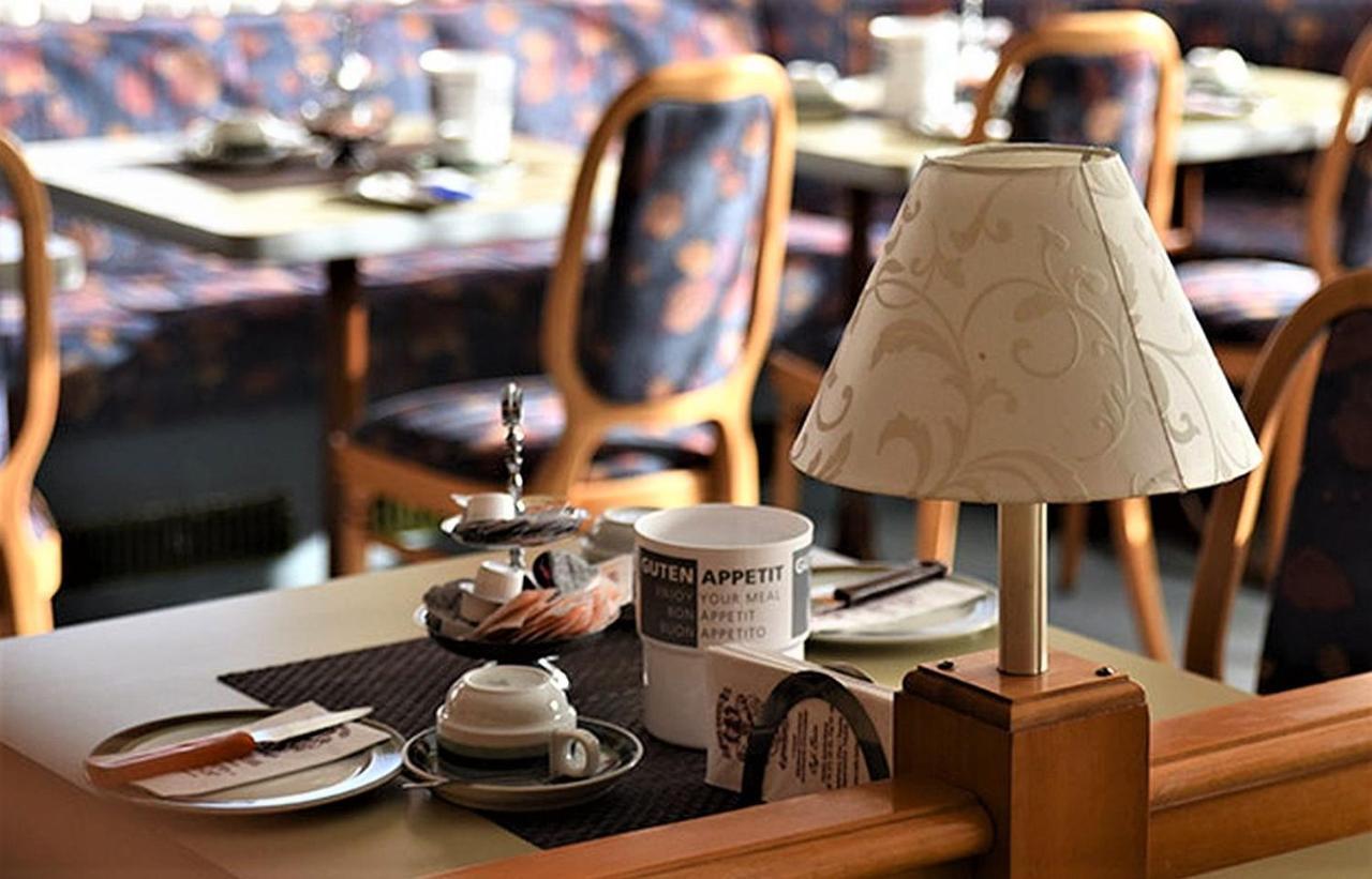Hotel Conditorei Cafe Baier Schoemberg  Extérieur photo